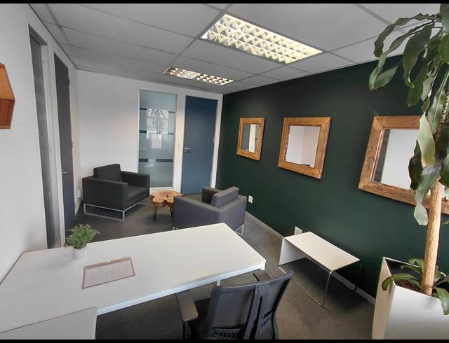 23M² OFFICE TO LET IN FOURWAYS